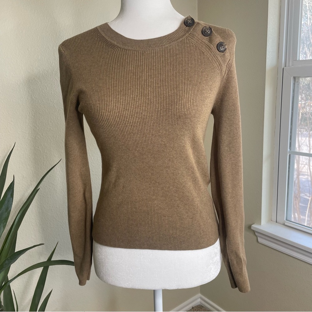 This season Banana Republic Ribbed Knit Light Sweater Size Extra Small